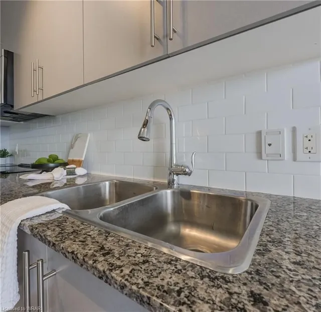 Additional image 19 of 85 Duke St Unit 1404