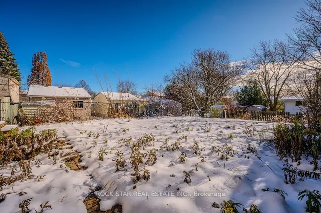 Additional image 24 of 77 Timberlane Cres