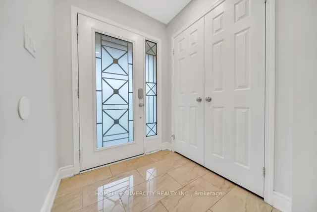 Additional image 4 of 425 Woodbine Ave