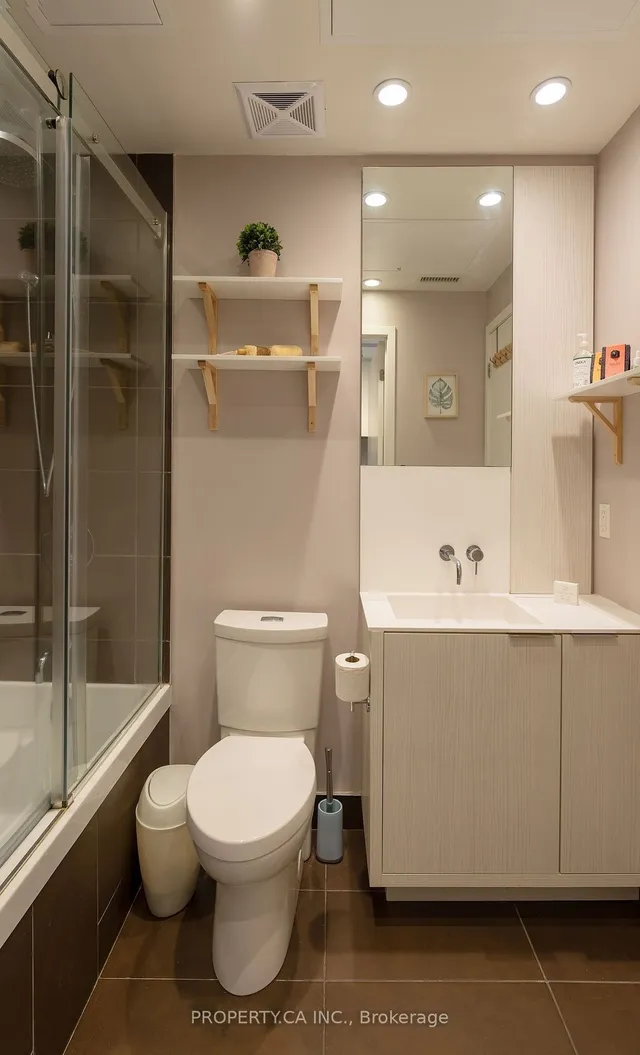 Additional image 10 of 1990 Bloor St Unit 704