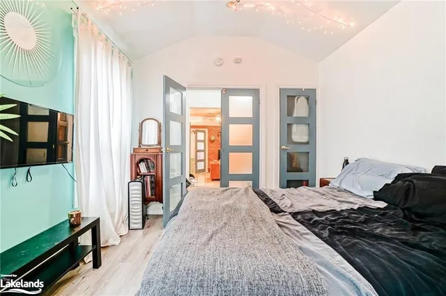 Additional image 36 of 214 Gerrard St