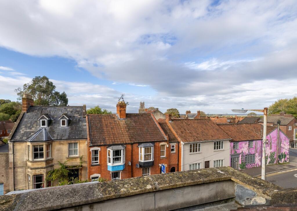 Additional image 17 of Central Glastonbury