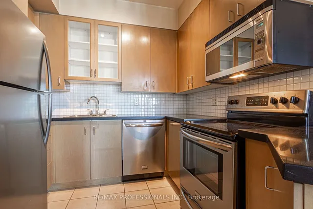 Additional image 6 of 70 Alexander St Unit 1007