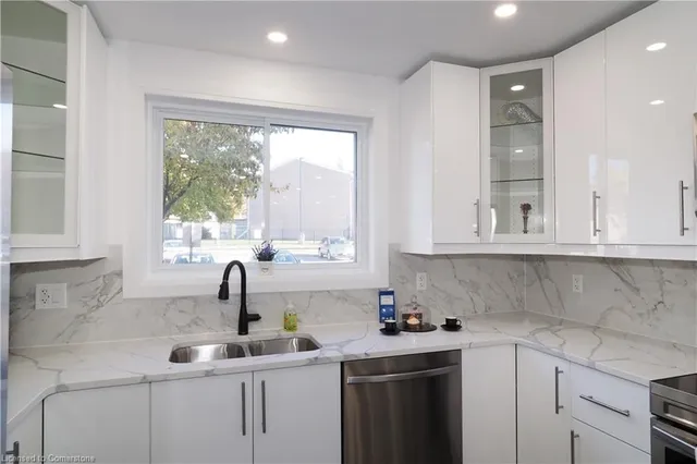 Additional image 16 of 50 Westmount Rd Unit 25