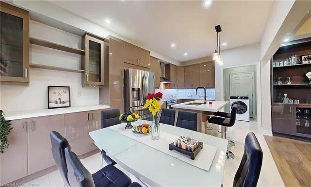 Additional image 22 of 85 Eaglecrest St