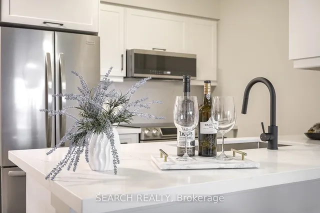 Additional image 14 of 60 Heintzman St Unit 1028