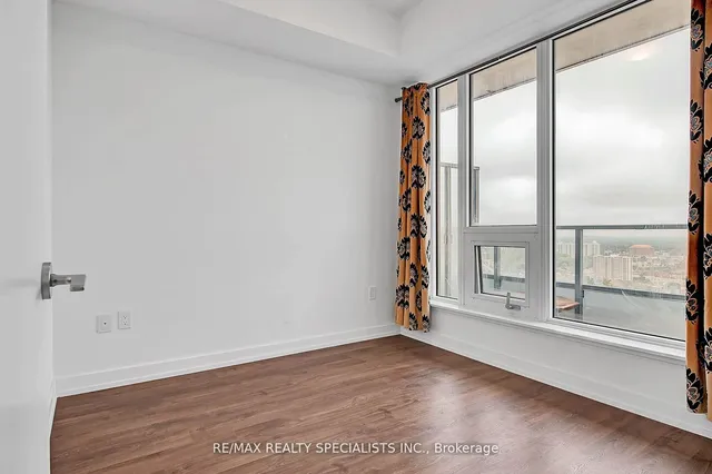 Additional image 19 of 15 Wellington St Unit 2804