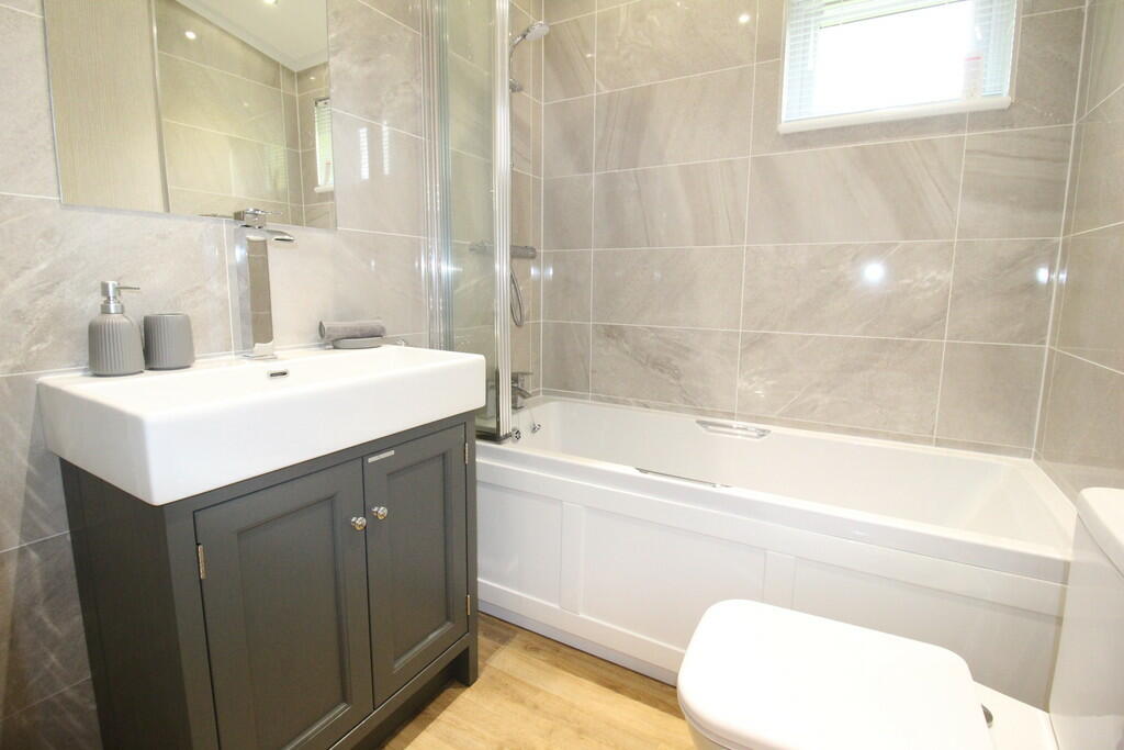 Additional image 13 of Lake View, Brokerswood Holiday Park, Brokerswood