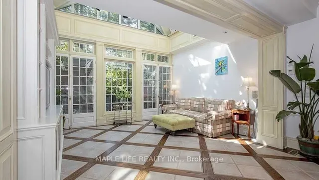 Additional image 10 of 11 Dewbourne Ave