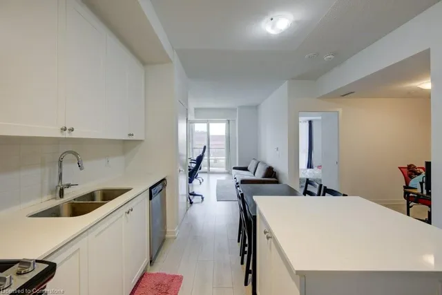 Additional image 20 of 55 Duke St Unit 322