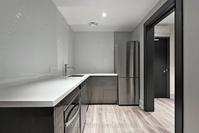 Additional image 36 of 286 Main St Unit 1012