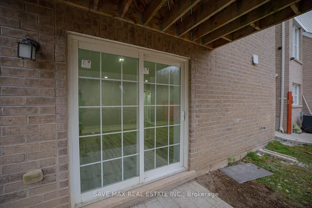 Additional image 39 of 252 Shady Glen Cres