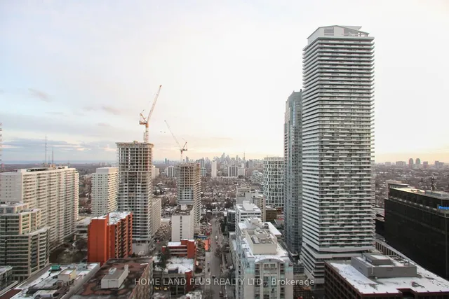 Additional image 25 of 39 Roehampton Ave Unit 2704