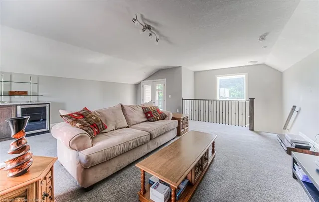 Additional image 33 of 338 Moorlands Cres