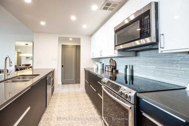 Additional image 10 of 22 Southport St Unit 737