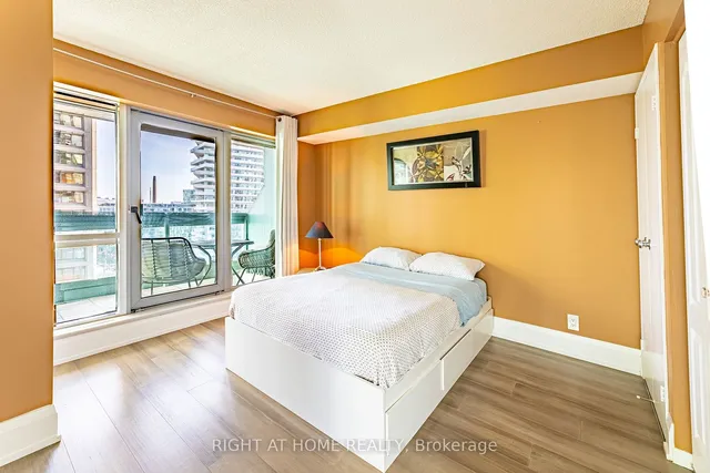 Additional image 19 of 10 Queens Quay Unit 1203