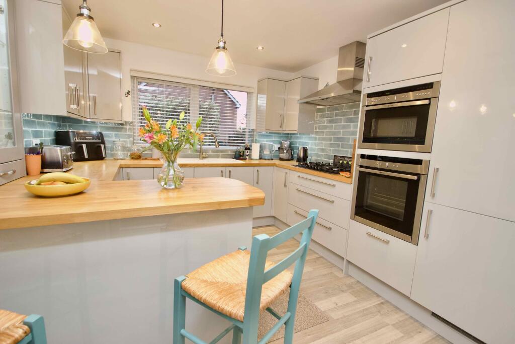 Additional image 10 of Simmons Close, Street