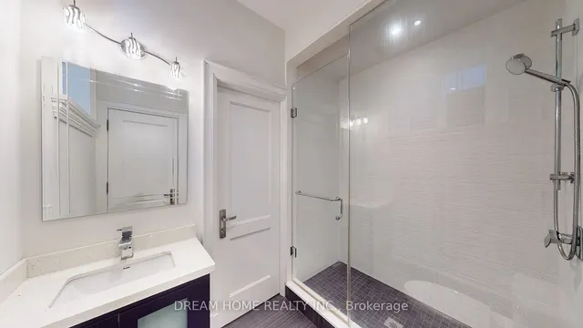 Additional image 34 of 276 Dunview Ave