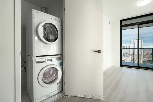 Additional image 27 of 11 Wellesley St Unit 1402