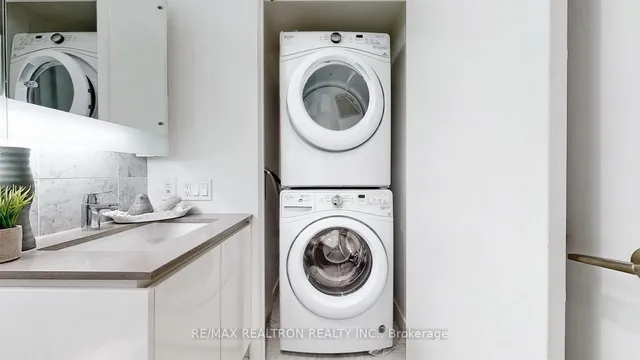 Additional image 19 of 115 Mcmahon Dr Unit 2711