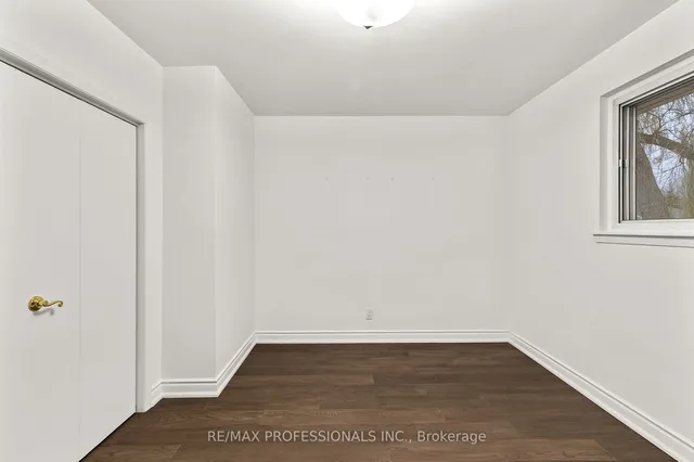 Additional image 18 of 24 Skelmore Cres
