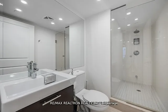 Additional image 17 of 386 Yonge St Unit 4508