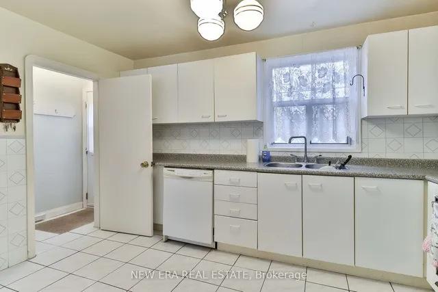 Additional image 12 of 27 Dell Park Ave