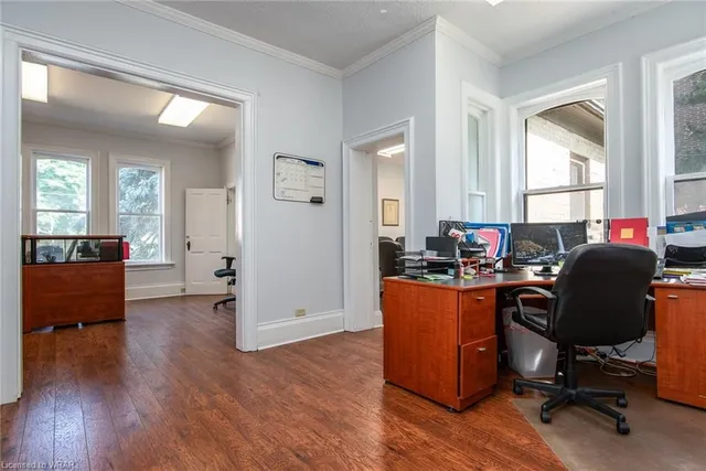 Additional image 20 of 109 College St