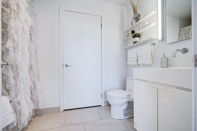 Additional image 36 of 25 Oxley St Unit 701