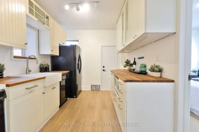 Additional image 10 of 74 Amherst Ave