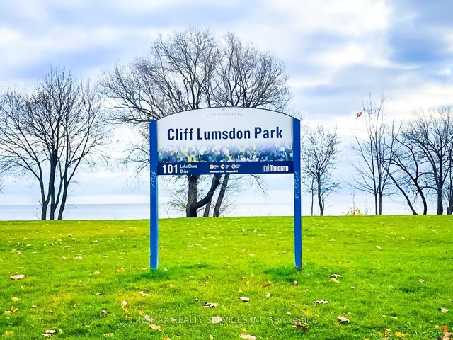 Additional image 24 of 36 Seventh St