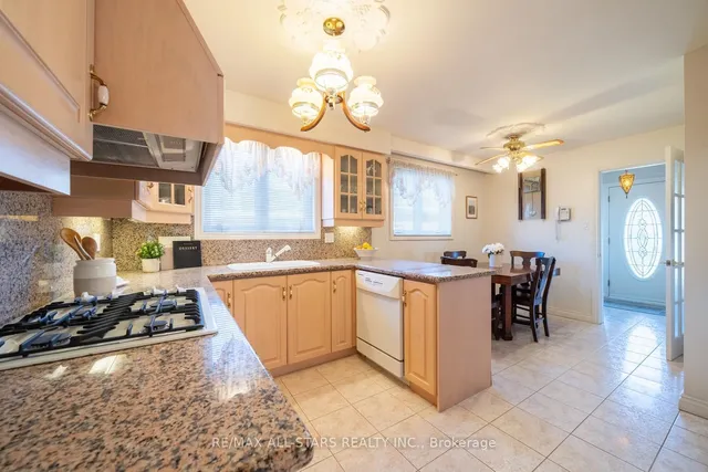 Additional image 11 of 30 Orangewood Cres