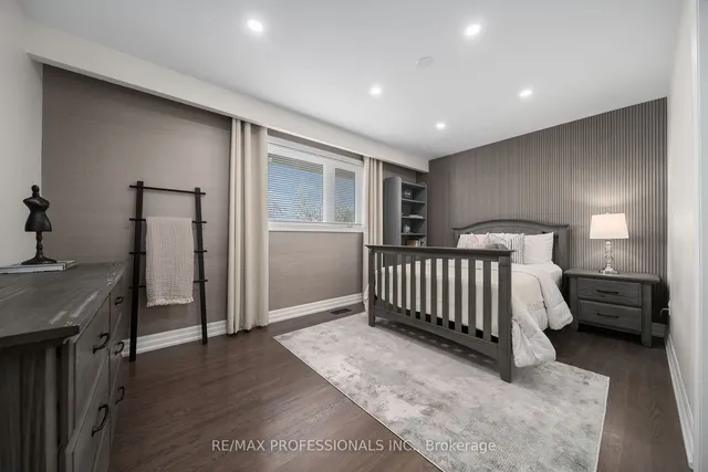 Additional image 24 of 182 Gracefield Ave