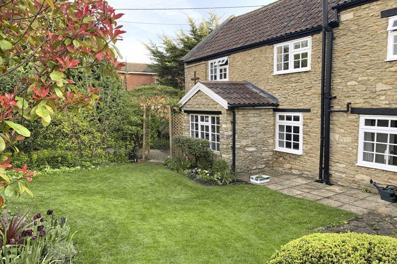 Additional image 12 of Holt