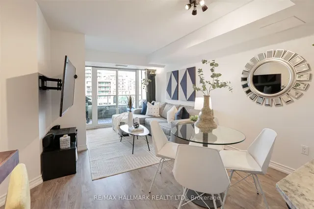 Additional image 10 of 65 East Liberty St Unit 613