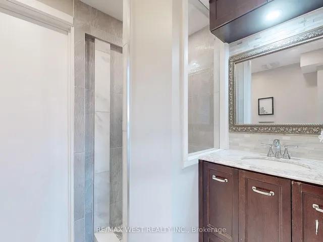 Additional image 25 of 47 Lindner St