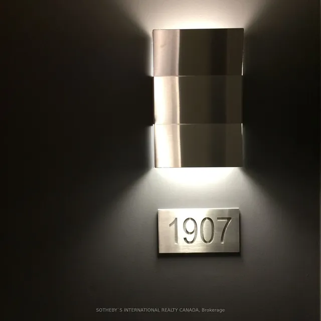 Additional image 3 of 224 King Street West St Unit 1907