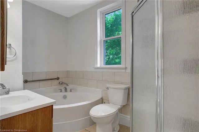 Additional image 15 of 67 Moore Ave