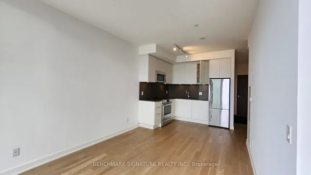 Additional image 20 of 25 Richmond St Unit 2415