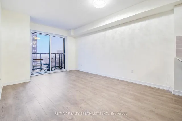 Additional image 13 of 1410 Dupont St Unit 908