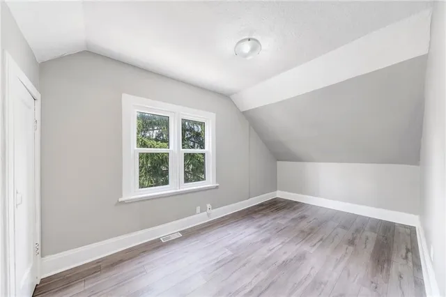 Additional image 26 of 227 FAIRWAY Rd