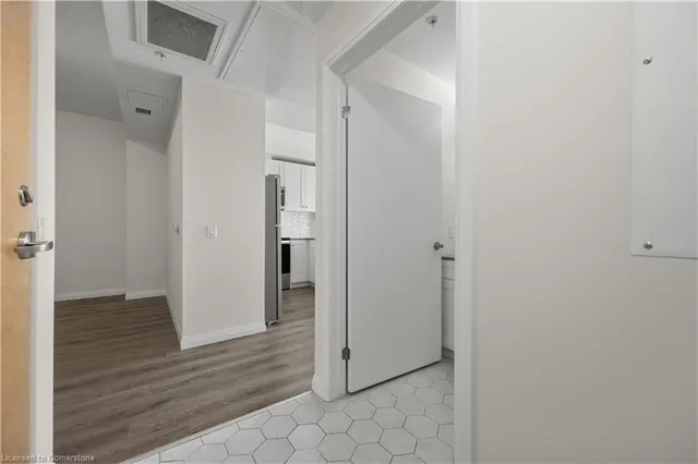 Additional image 16 of 60 Charles St Unit 807
