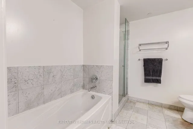 Additional image 19 of 832 Bay St Unit 203