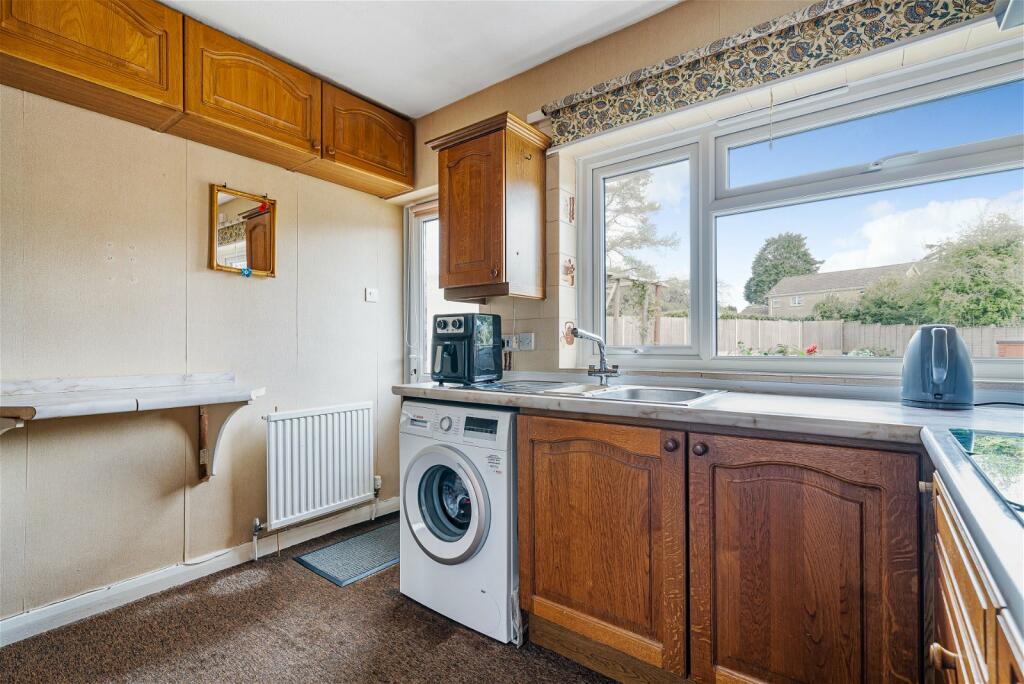 Additional image 4 of Treetops, Leystone Close, Frome BA11 2JY