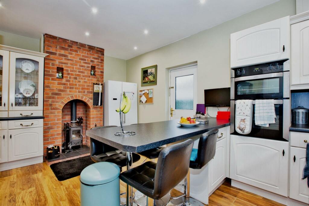 Additional image 7 of Danielsfield Road, YEOVIL