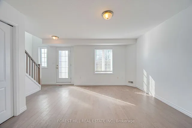 Additional image 5 of 55 Mooregate Cres Unit 15B