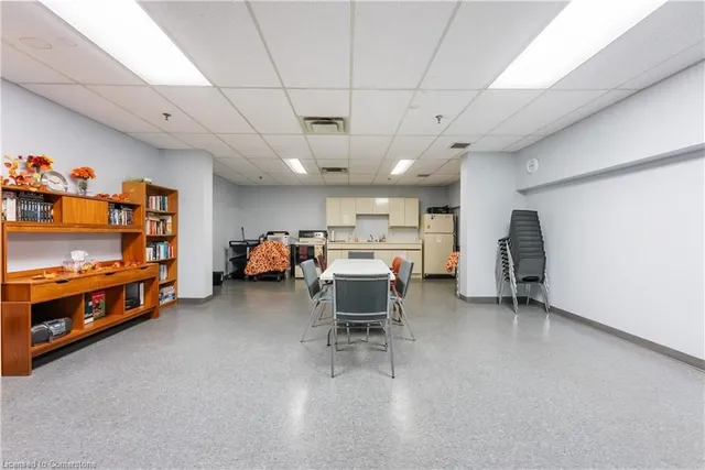 Additional image 35 of 3267 King St Unit PH7