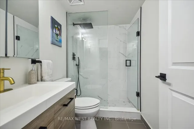 Additional image 8 of 1185 The Queensway Unit 101