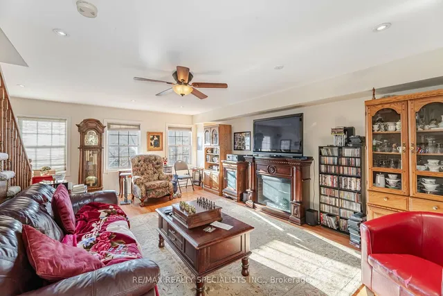 Additional image 17 of 3062 Lake Shore Blvd Unit 7