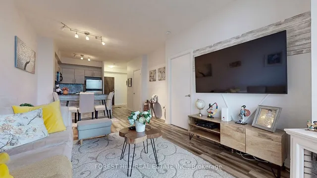 Additional image 5 of 16 Yonge St Unit 2207